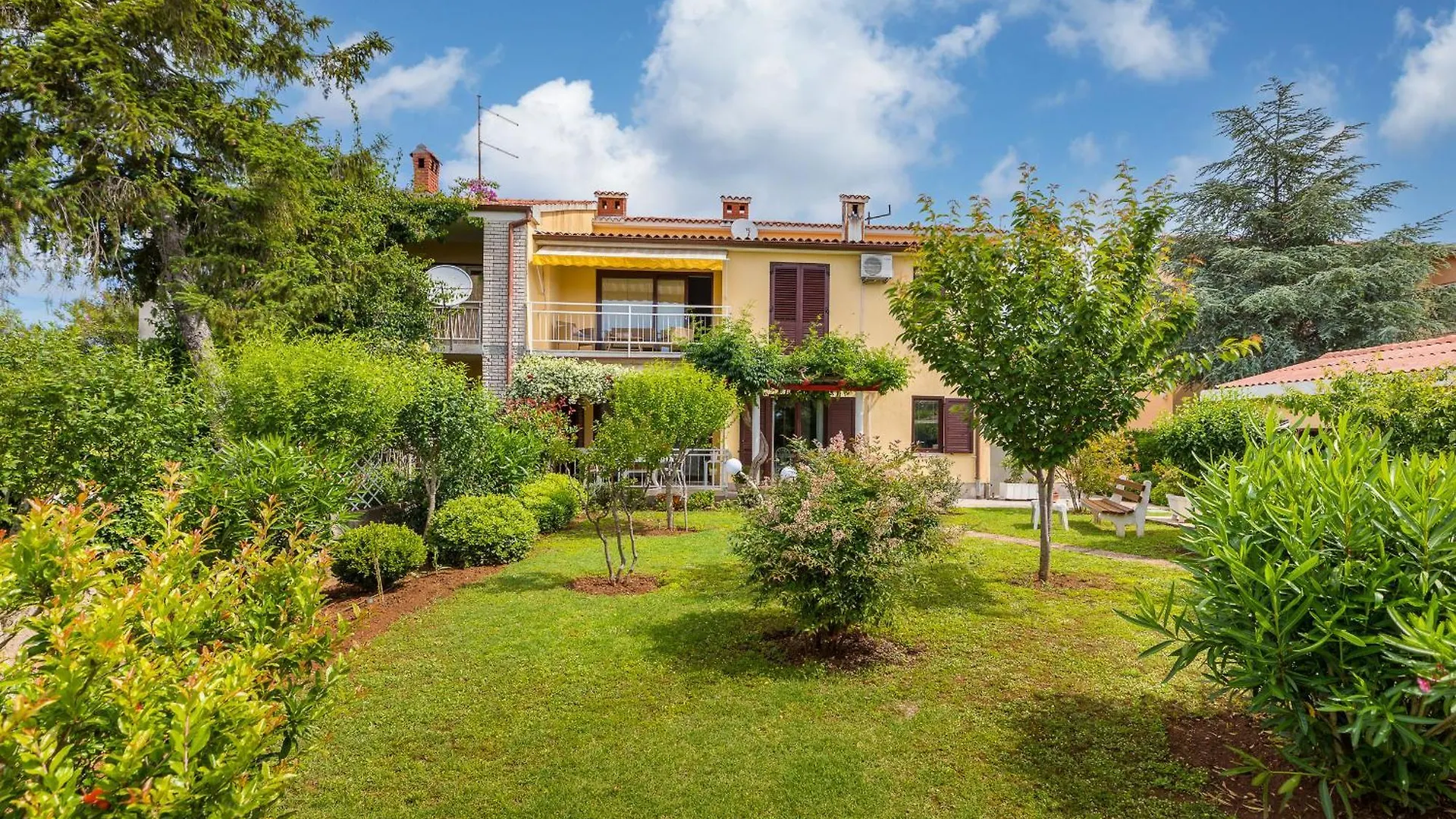 Aristela Apartman Póla